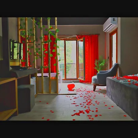 Pugari Hotel